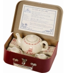 Moulin Roty Чемоданчик с фаянсовым чайным набором (арт. 710411)